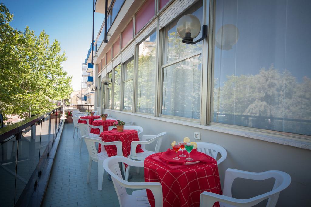 Hotel Madison Ριτσόνε Εξωτερικό φωτογραφία