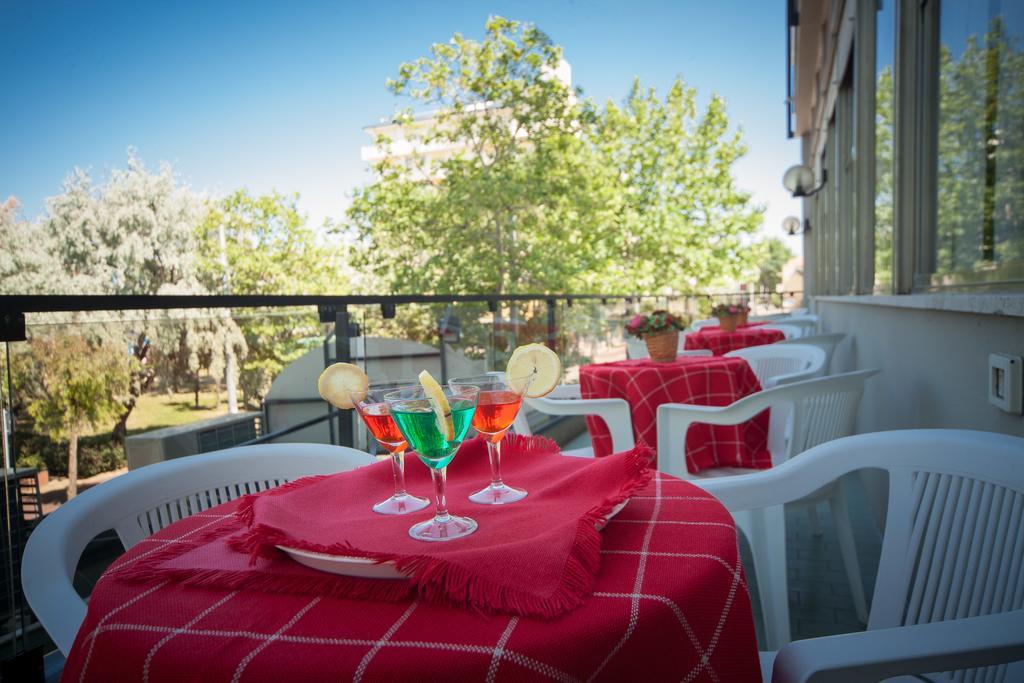 Hotel Madison Ριτσόνε Εξωτερικό φωτογραφία